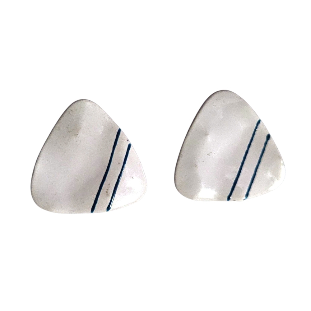 Vintage 80s Triangle Earrings White Blue Enamel New Wave‎